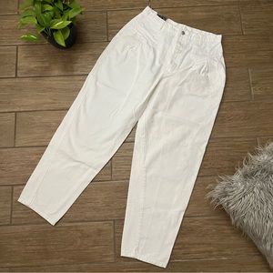 Forenza Vintage White Pleated Front Mom Jeans